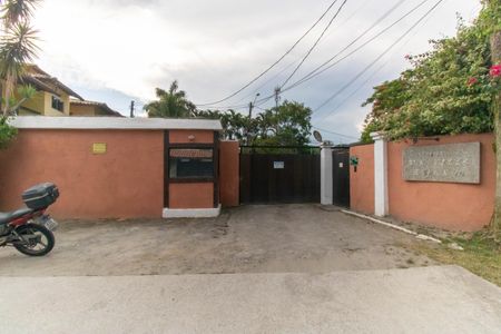 Casa de condomínio para alugar com 189m², 3 quartos e 3 vagasFachada