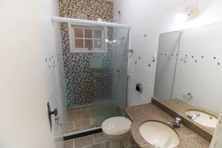 Casa de condomínio para alugar com 189m², 3 quartos e 3 vagasBanheiro Social