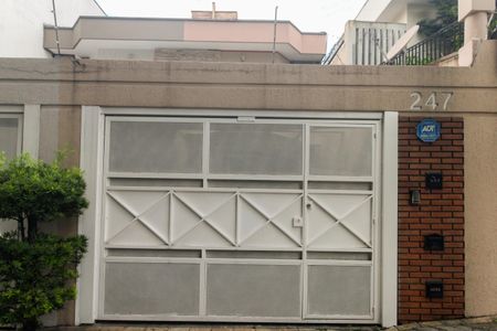 Casa para alugar com 156m², 3 quartos e 3 vagasFachada 