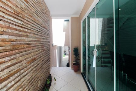 Casa para alugar com 156m², 3 quartos e 3 vagasCorredor de Acesso 