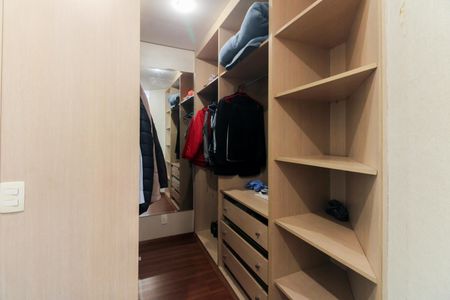 Casa para alugar com 156m², 3 quartos e 3 vagasSuíte 