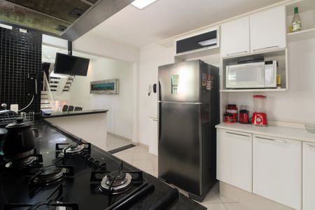 Casa para alugar com 156m², 3 quartos e 3 vagasCozinha 