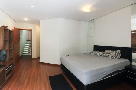 Casa para alugar com 156m², 3 quartos e 3 vagasSuíte 