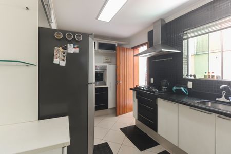 Casa para alugar com 156m², 3 quartos e 3 vagasCozinha 