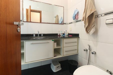 Casa para alugar com 156m², 3 quartos e 3 vagasBanheiro Social 