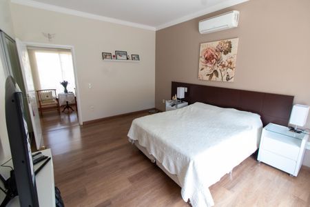 Casa de condomínio à venda com 414m², 3 quartos e 4 vagasSUITE 1