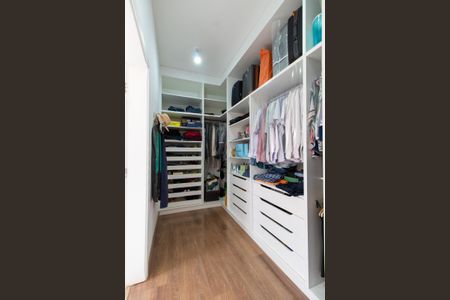 Casa de condomínio à venda com 414m², 3 quartos e 4 vagasCLOSET  DA SUITE 1