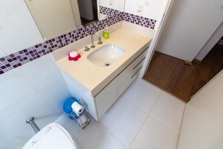 Casa de condomínio à venda com 414m², 3 quartos e 4 vagasBANHEIRO  DA SUITE 2