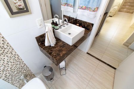 Casa de condomínio à venda com 414m², 3 quartos e 4 vagasLAVABO