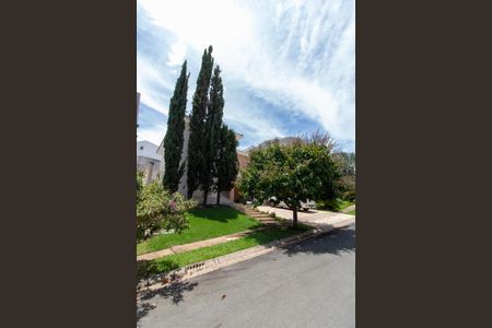 Casa de condomínio à venda com 414m², 3 quartos e 4 vagasFACHADA