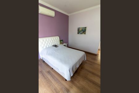 Casa de condomínio à venda com 414m², 3 quartos e 4 vagasSUITE 2