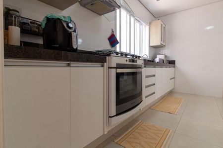 Casa de condomínio à venda com 414m², 3 quartos e 4 vagasCOZINHA