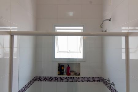 Casa de condomínio à venda com 414m², 3 quartos e 4 vagasBANHEIRO  DA SUITE 2