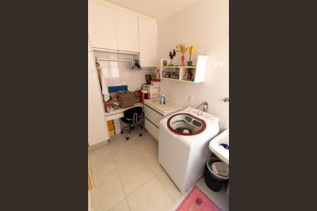 Casa de condomínio à venda com 414m², 3 quartos e 4 vagasÁREA DE SERVIÇO