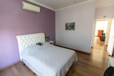 Casa de condomínio à venda com 414m², 3 quartos e 4 vagasSUITE 2