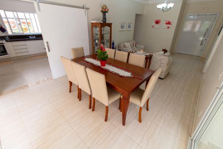 Casa de condomínio à venda com 414m², 3 quartos e 4 vagasSALA DE JANTAR
