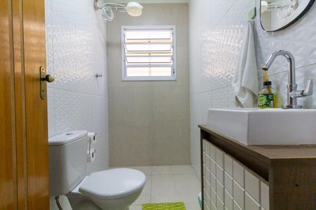 Casa à venda com 135m², 3 quartos e 2 vagas Casa à venda com 135m², 3 quartos e 2 vagasBanheiro 1