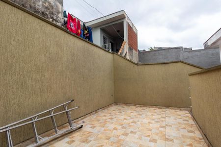 Casa à venda com 135m², 3 quartos e 2 vagas Casa à venda com 135m², 3 quartos e 2 vagasVaranda