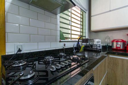 Casa à venda com 135m², 3 quartos e 2 vagas Casa à venda com 135m², 3 quartos e 2 vagasCozinha