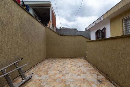 Casa à venda com 135m², 3 quartos e 2 vagas Casa à venda com 135m², 3 quartos e 2 vagasVaranda