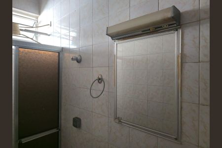 Casa à venda com 350m², 4 quartos e 8 vagasBanheiro de Serviço