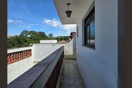 Casa à venda com 350m², 4 quartos e 8 vagasVaranda 