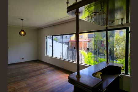 Casa à venda com 350m², 4 quartos e 8 vagasSala 