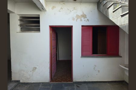 Casa à venda com 350m², 4 quartos e 8 vagasQuarto de Serviço