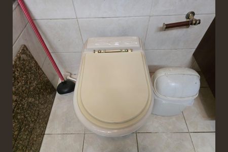 Casa à venda com 350m², 4 quartos e 8 vagasBanheiro Social