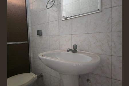 Casa à venda com 350m², 4 quartos e 8 vagasBanheiro de Serviço