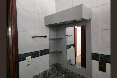 Casa à venda com 350m², 4 quartos e 8 vagasBanheiro da Suíte 1