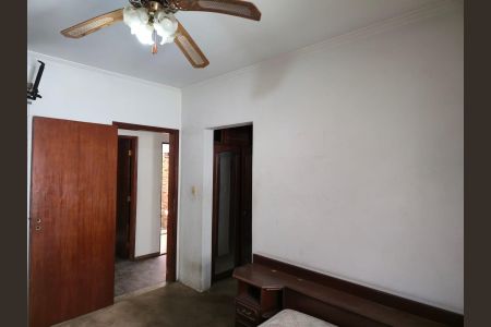 Casa à venda com 350m², 4 quartos e 8 vagasSuíte 01