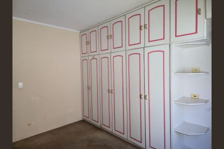 Casa à venda com 350m², 4 quartos e 8 vagasSuíte 02