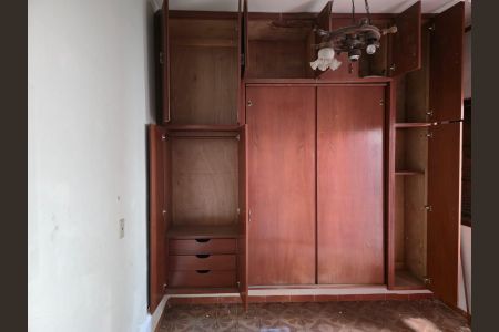 Casa à venda com 350m², 4 quartos e 8 vagasQuarto de Serviço