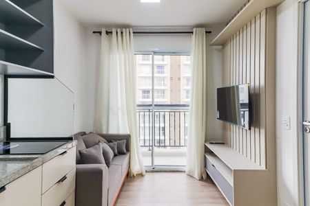 Sala / Cozinha de apartamento para alugar com 1 quarto, 25m² em Vila Butantã, São Paulo