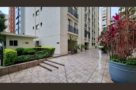 Apartamento à venda com 42m², 1 quarto e 1 vagaEntrada do Prédio