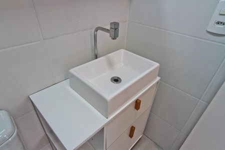 Apartamento para alugar com 42m², 2 quartos e sem vagaBanheiro