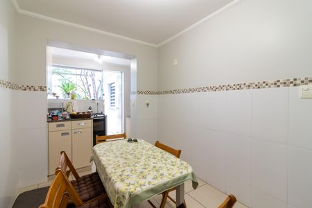 Casa à venda com 255m², 3 quartos e 2 vagas Casa à venda com 255m², 3 quartos e 2 vagasSala de Jantar