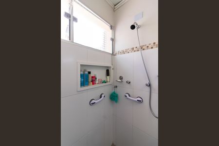 Casa à venda com 255m², 3 quartos e 2 vagas Casa à venda com 255m², 3 quartos e 2 vagasBanheiro 1