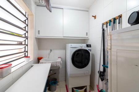 Casa à venda com 255m², 3 quartos e 2 vagas Casa à venda com 255m², 3 quartos e 2 vagasÁrea de Serviço