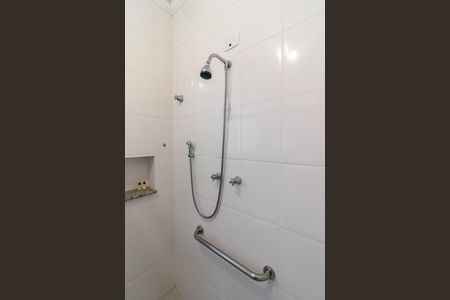 Casa à venda com 255m², 3 quartos e 2 vagas Casa à venda com 255m², 3 quartos e 2 vagasEdícula - Banheiro