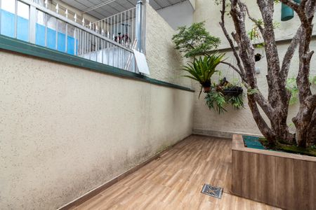 Casa à venda com 255m², 3 quartos e 2 vagas Casa à venda com 255m², 3 quartos e 2 vagasQuintal