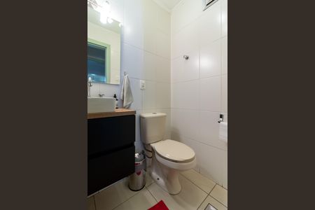 Casa à venda com 255m², 3 quartos e 2 vagas Casa à venda com 255m², 3 quartos e 2 vagasLavabo