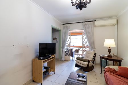 Casa à venda com 255m², 3 quartos e 2 vagas Casa à venda com 255m², 3 quartos e 2 vagasSala de Estar