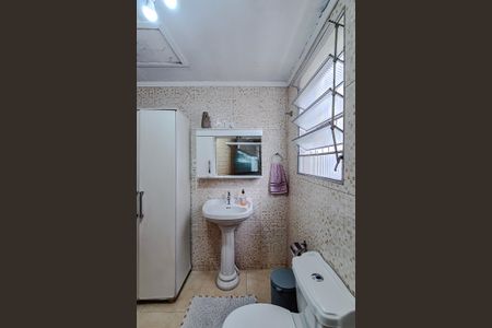 Casa à venda com 137m², 4 quartos e 2 vagasBanheiro