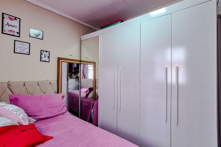 Casa à venda com 137m², 4 quartos e 2 vagasQuarto 1