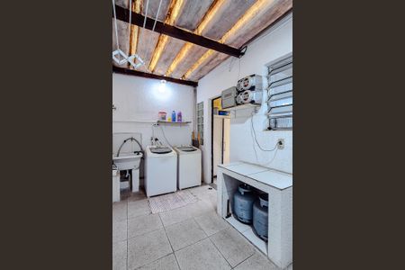 Casa à venda com 137m², 4 quartos e 2 vagasÁrea de Serviço