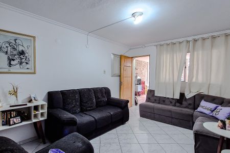 Casa à venda com 137m², 4 quartos e 2 vagasSala