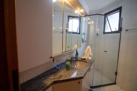 Apartamento para alugar com 122m², 3 quartos e 2 vagasBanheiro