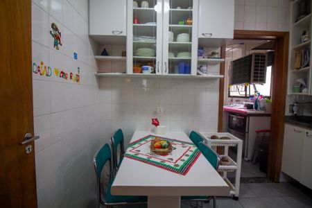 Apartamento para alugar com 122m², 3 quartos e 2 vagasCopa